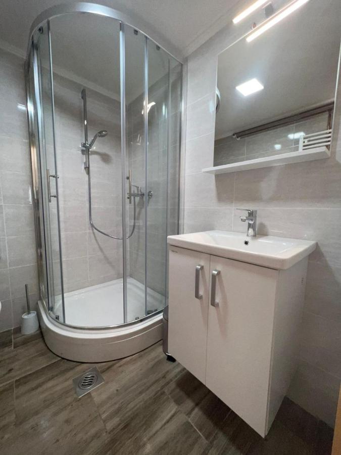 Apartmani Albatros Perusic ภายนอก รูปภาพ